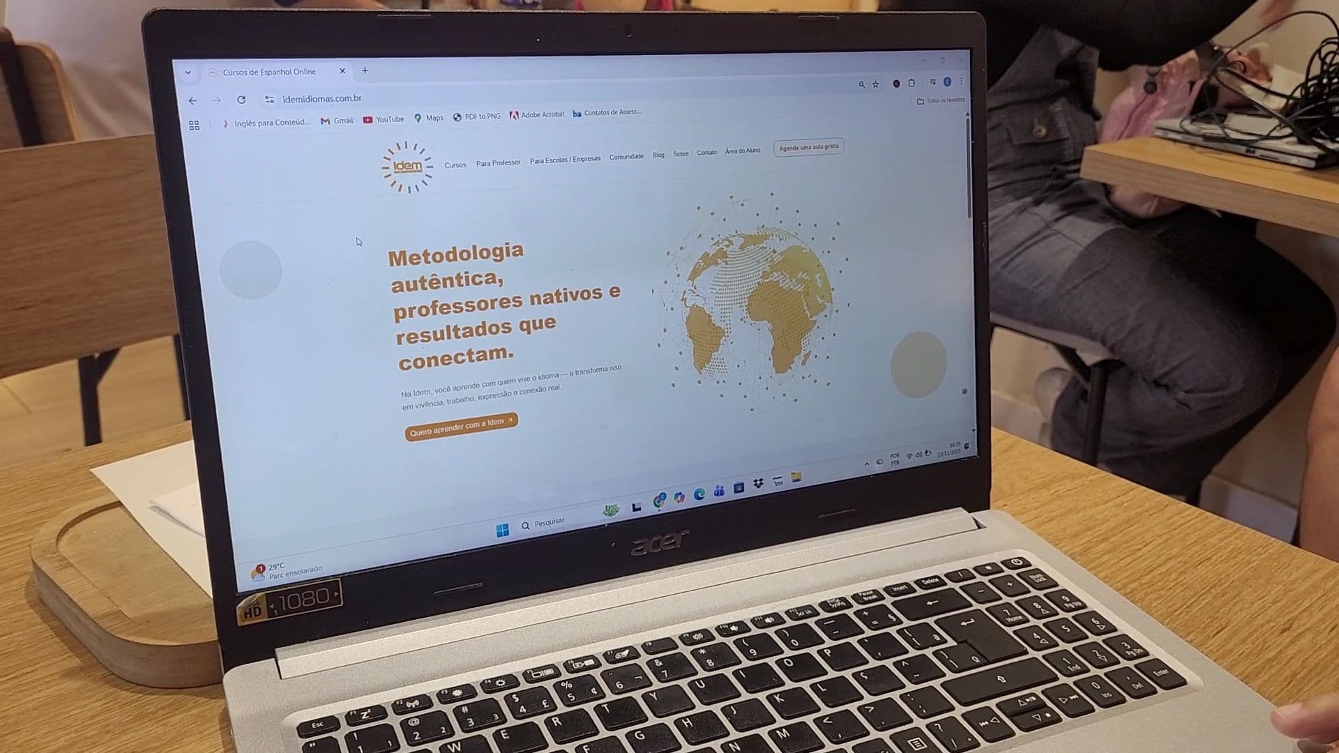 Tudo começa com um clique